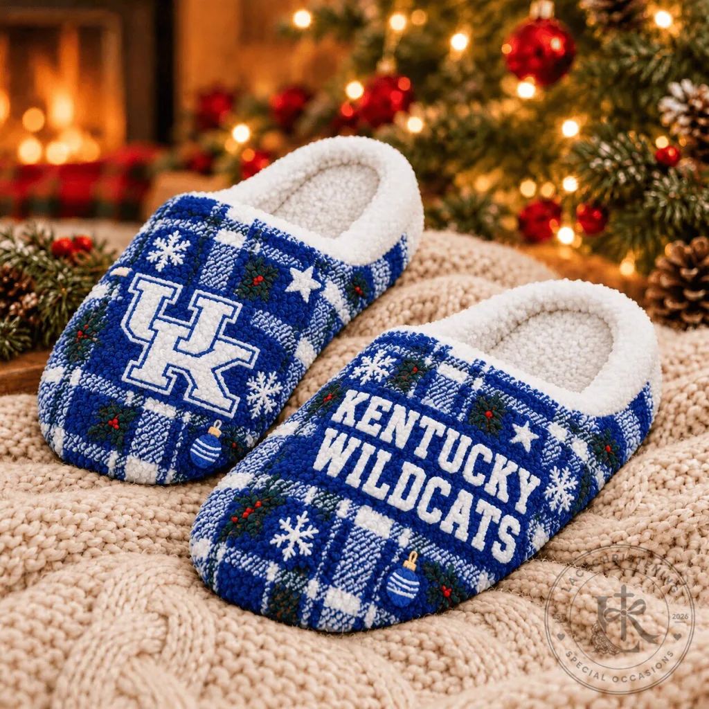 Kentucky Wildcats Christmas Plaid Pattern Fluffy Slippers Kentucky Wildcats Christmas Plaid Pattern Fluffy Slippers